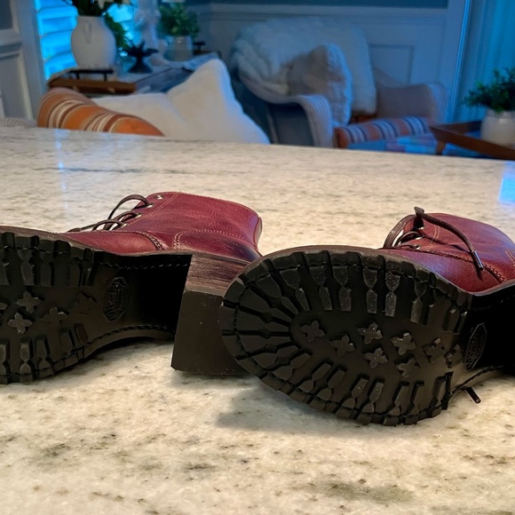 Frye Sabrina 6g Oxblood ankle boots NEW - Picture 4 of 8